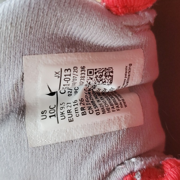 Nike running shoes with zip and velcro closure, size 10 - Picture 5 of 8